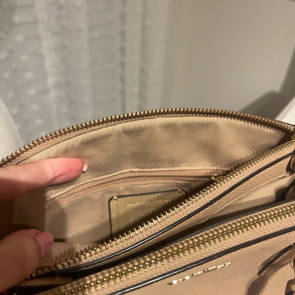 Coach Handbag - Picture 4 of 5